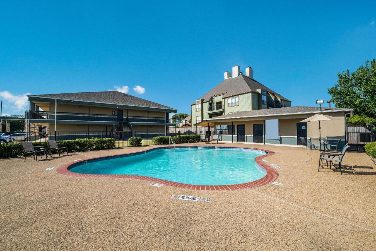 Quality Inn & Suites Garland - East Dallas المظهر الخارجي الصورة