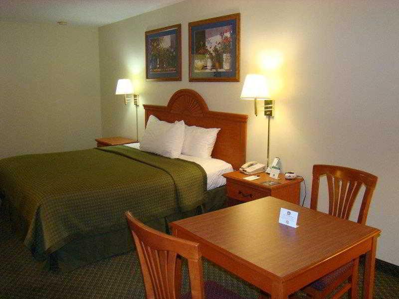 Quality Inn & Suites Garland - East Dallas المظهر الخارجي الصورة