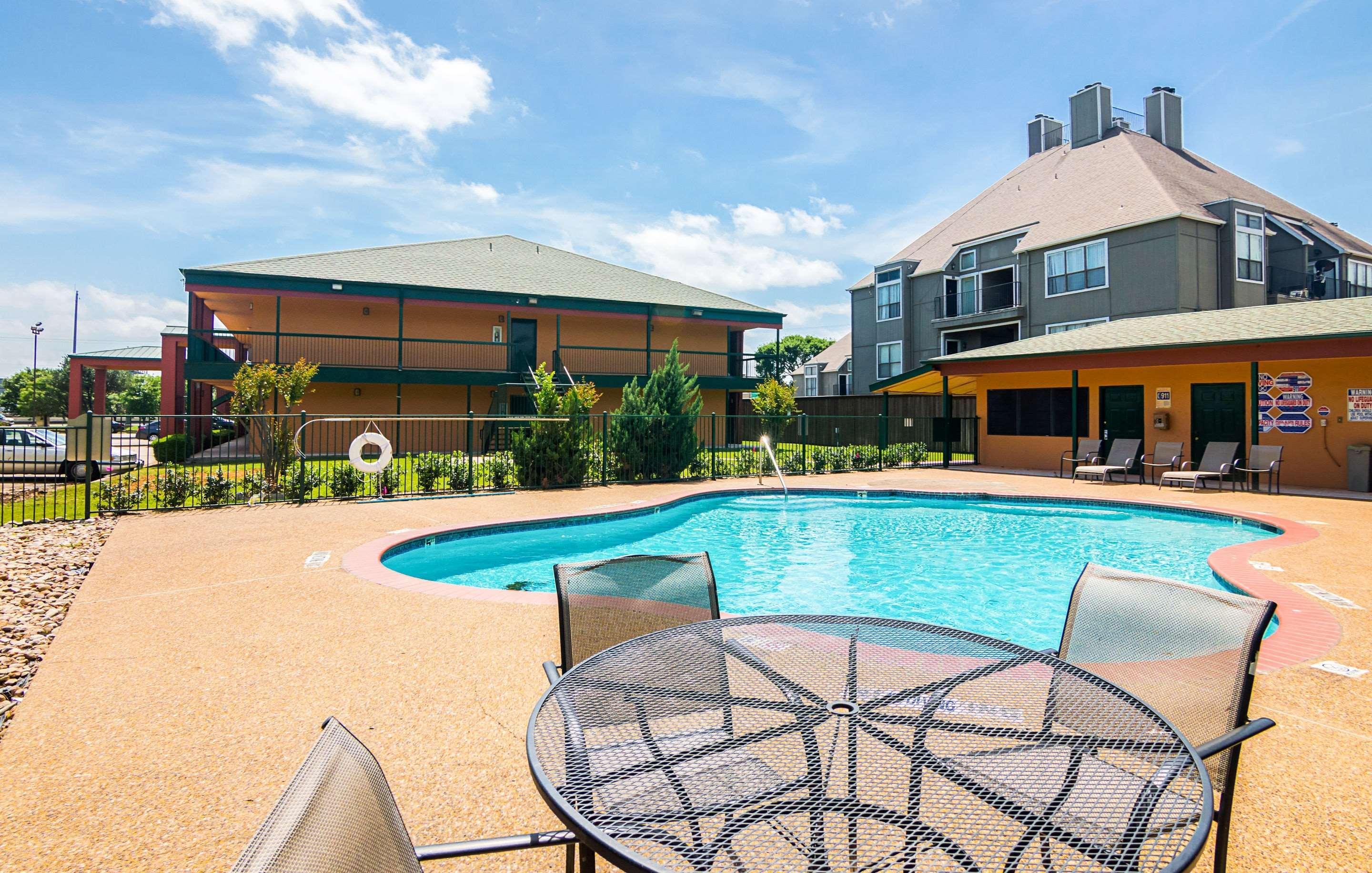 Quality Inn & Suites Garland - East Dallas المظهر الخارجي الصورة