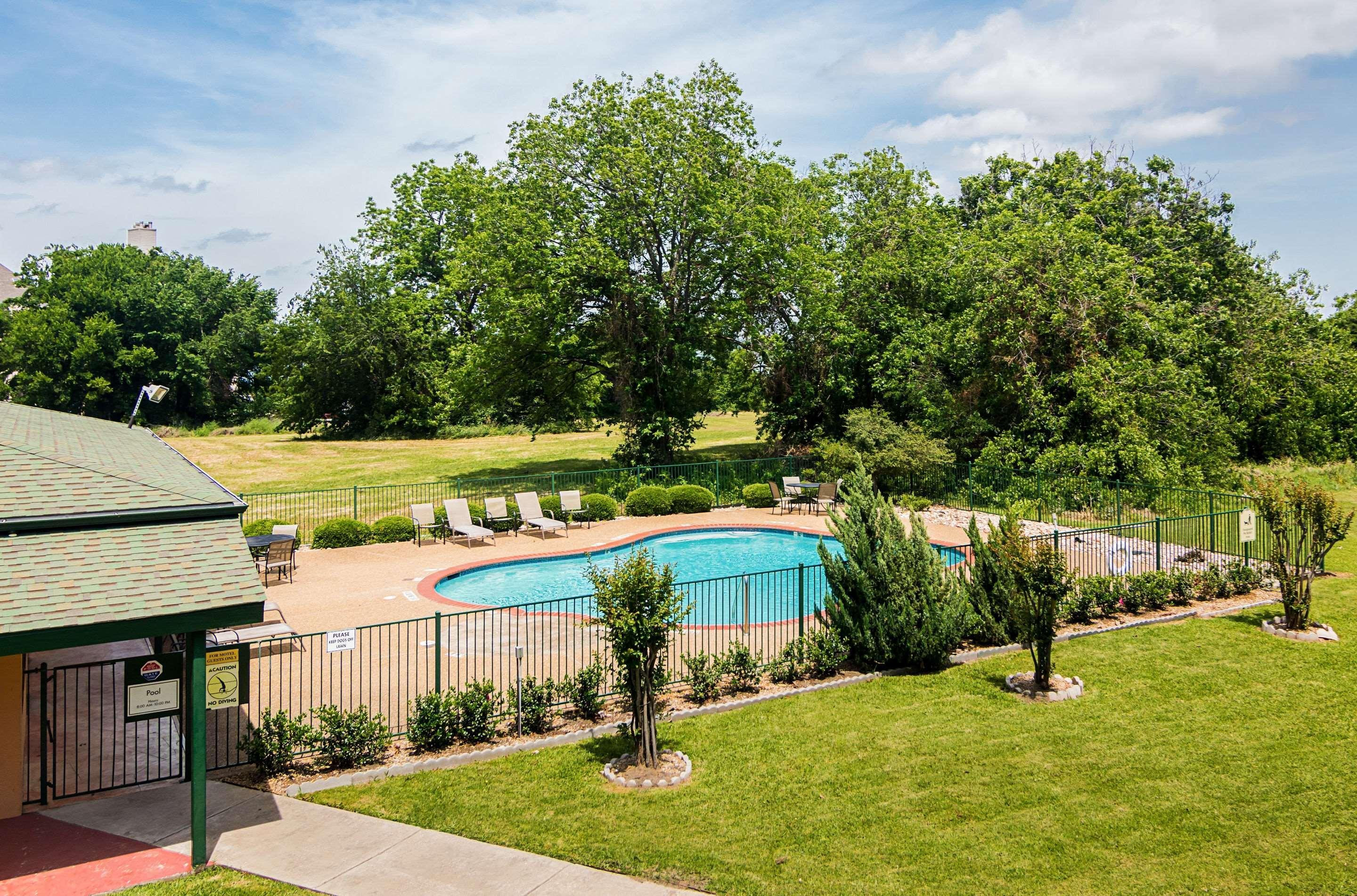Quality Inn & Suites Garland - East Dallas المظهر الخارجي الصورة
